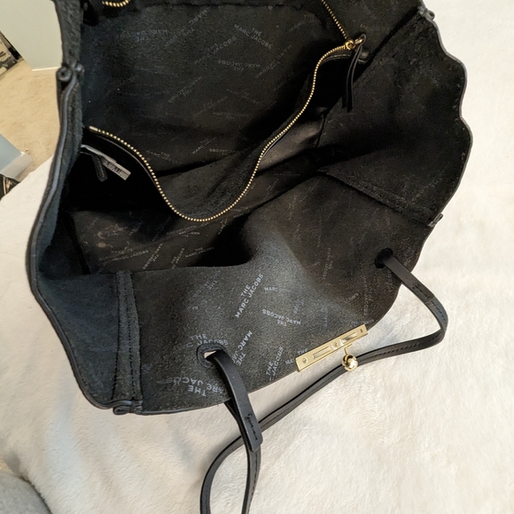 The Marc Jacobs Kiss Lock Tote - Picture 6 of 12